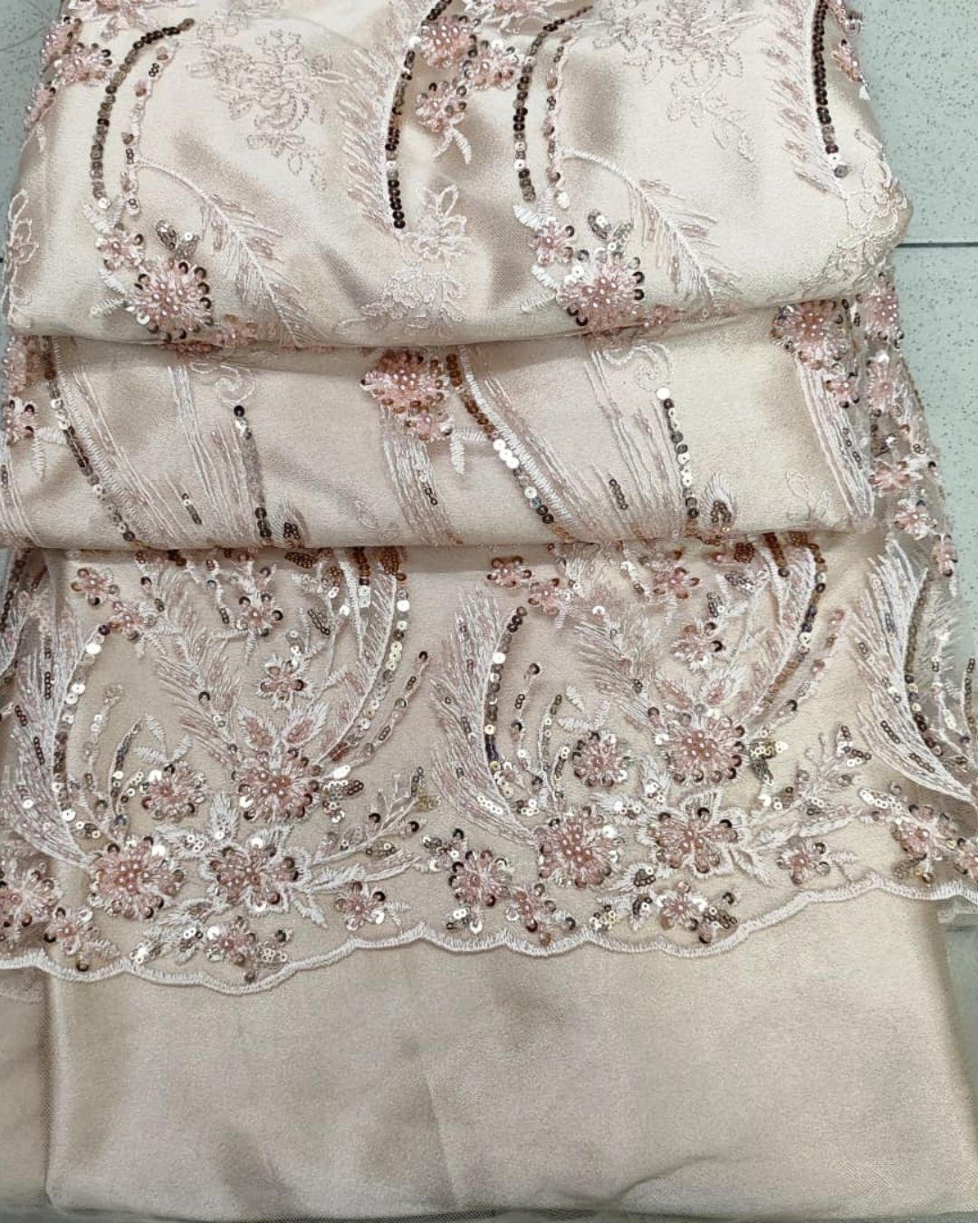 Fabrik Lace Champagne Gold